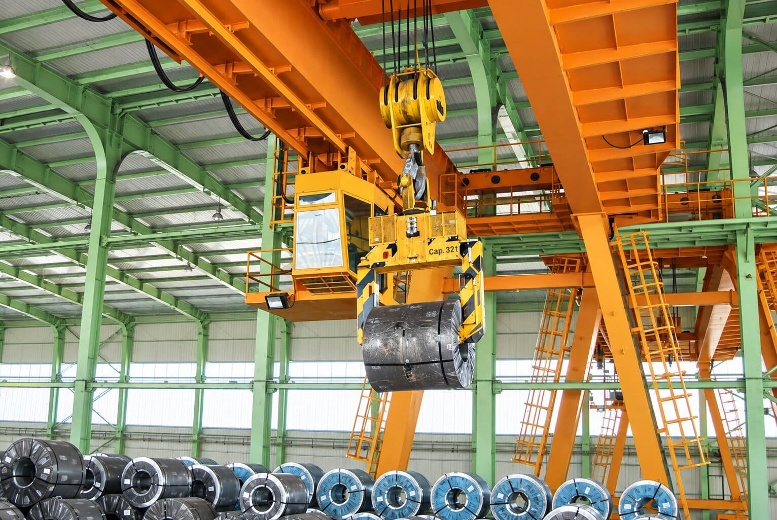 Cesan EOT, gantry and jib cranes for the steel industry